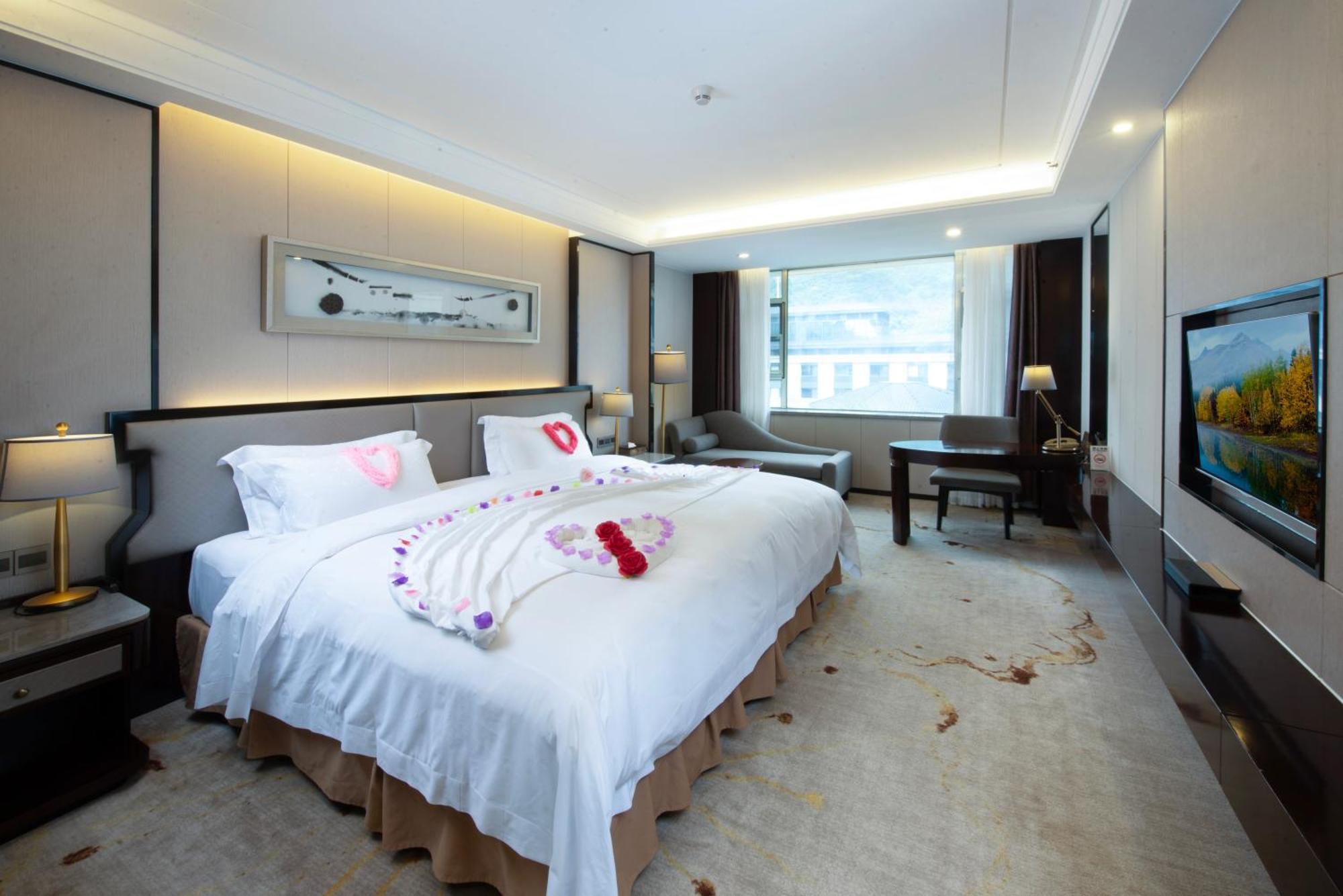 Shenzhen Silver Lake Conference Center Hotel Exterior photo