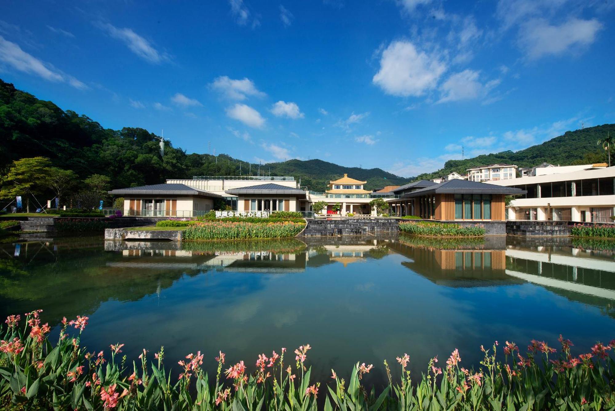 Shenzhen Silver Lake Conference Center Hotel Exterior photo